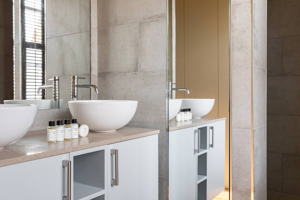 Aubrey Walk by Onefinestay