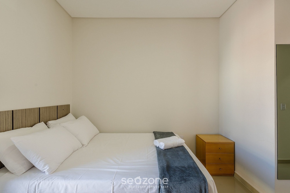 House With 2 Suites and Barbecue Lrm0226