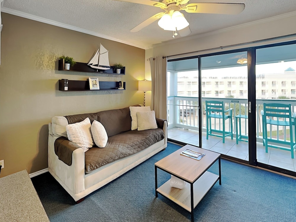 Casa Del Mar 350-front Facing