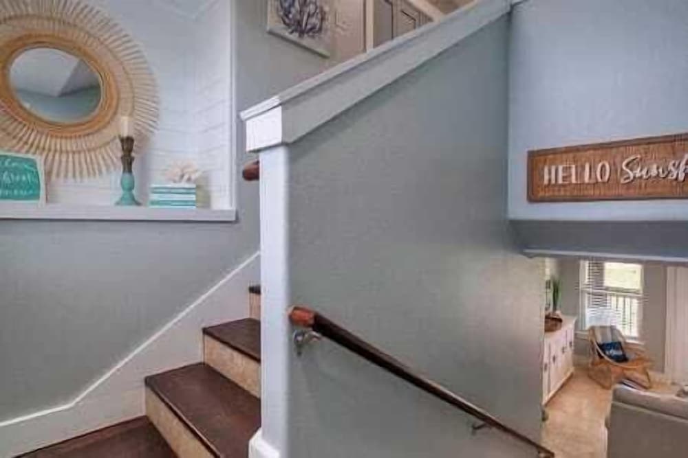 Sleeps 22 2 Homes w/ Private Pool, Game Room, Nature Views 7 BDR Avantstay