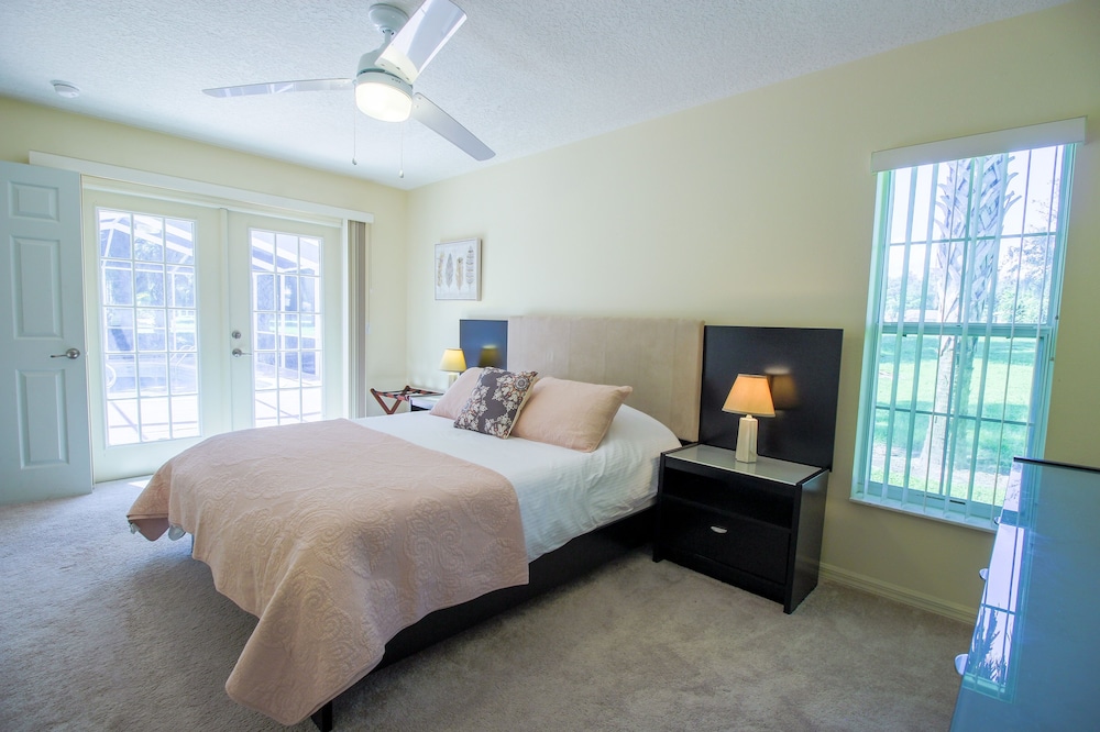 Four Bedroom Comfort  4668 Home by RedAwning view 5