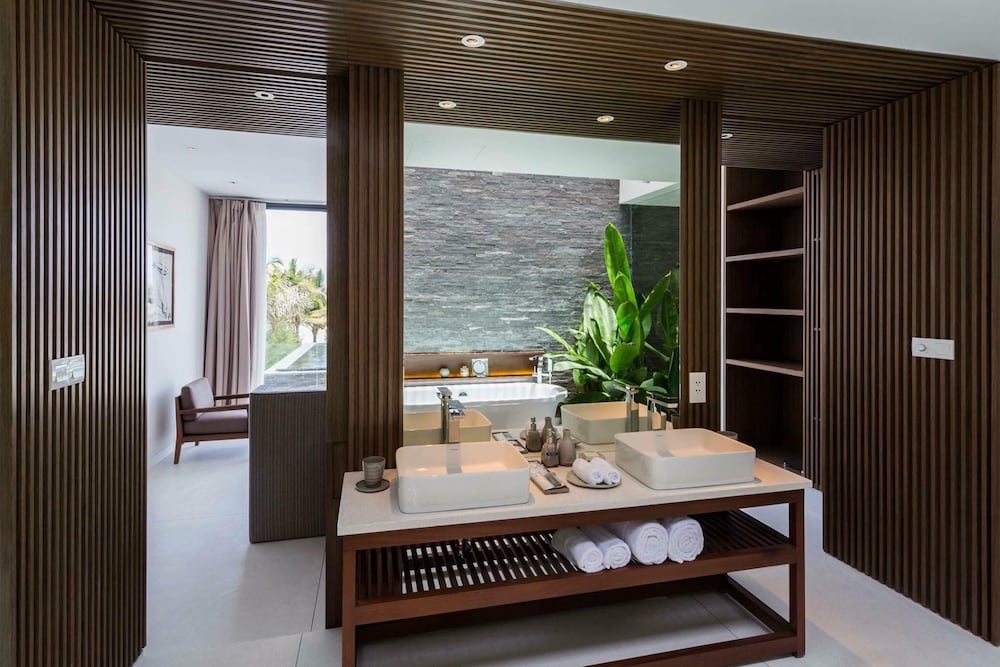 Luxury Pool Villa Resort