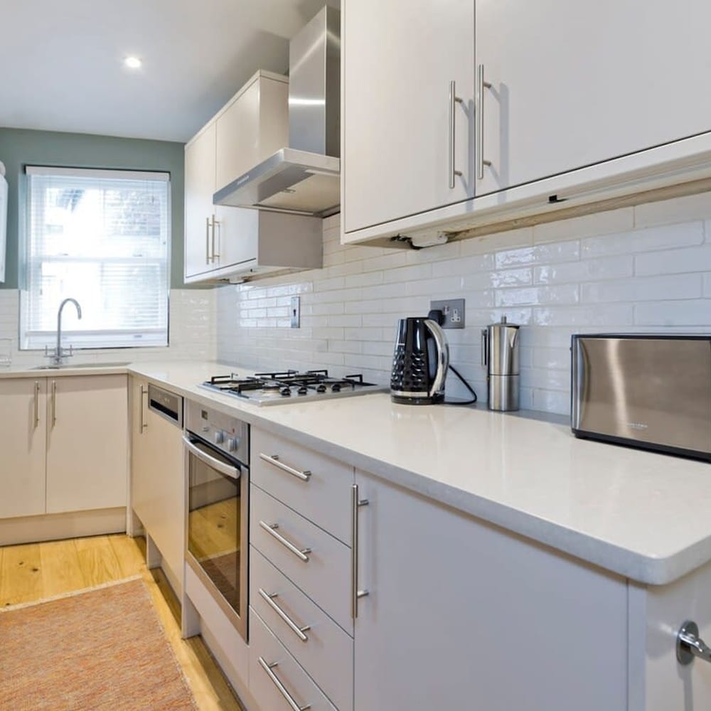 Sweet Marble Arch 2 Bedroom Mews House