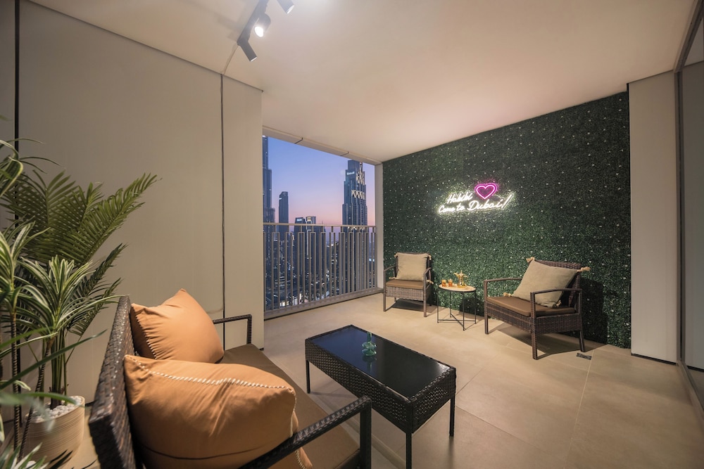 Premium Spacious 3BR Downtown Views