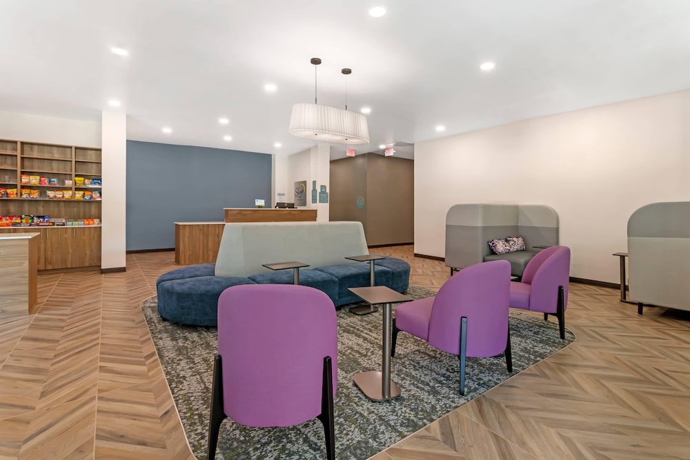 Sleep Inn & Suites