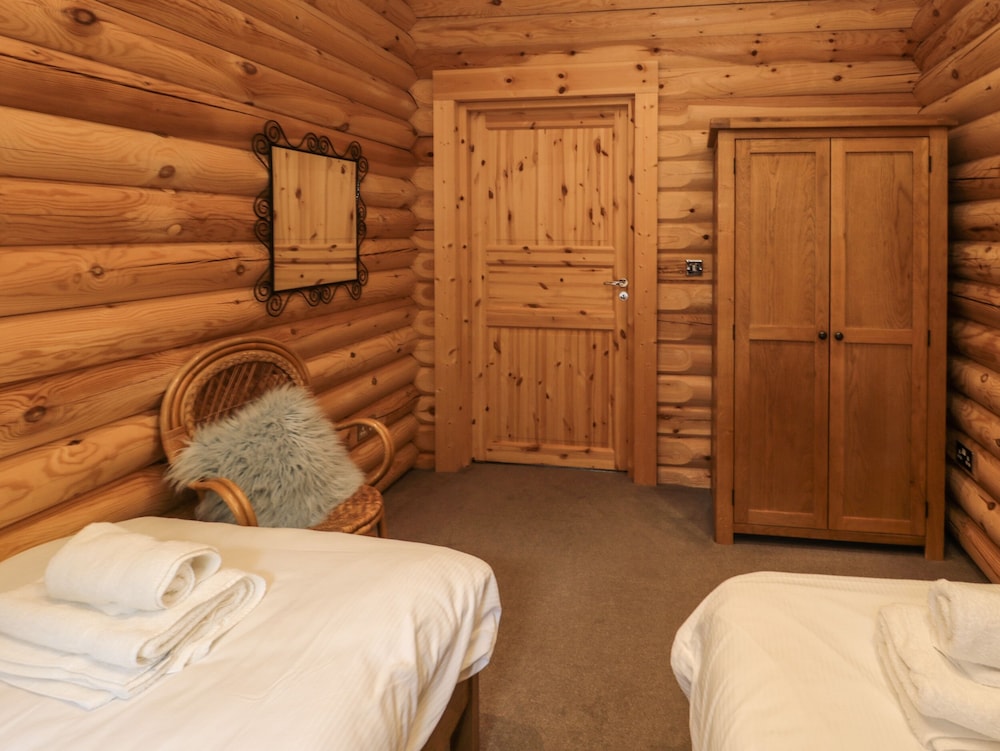 Welcome Hjem Log Cabin