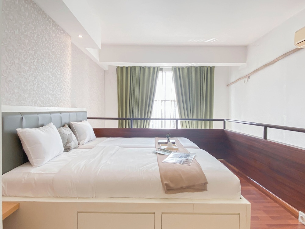 Contemporary Studio Loft Apartment At Park View Condominium