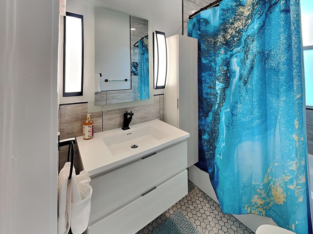 Seawall Celebration Manor by Ryson Vacation Rentals