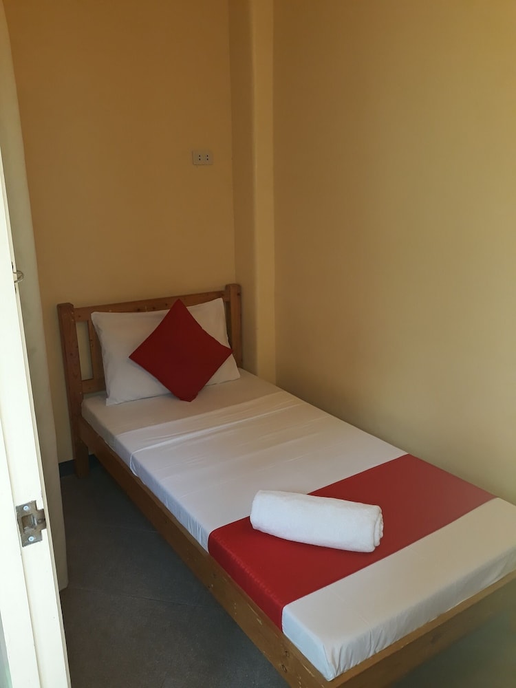 Despacito Rooms near Airport