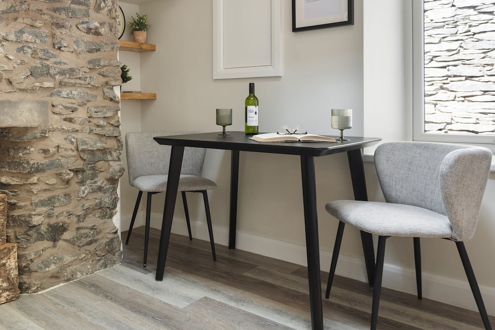 Ferry View Studio in Bowness-on-windermere view 5