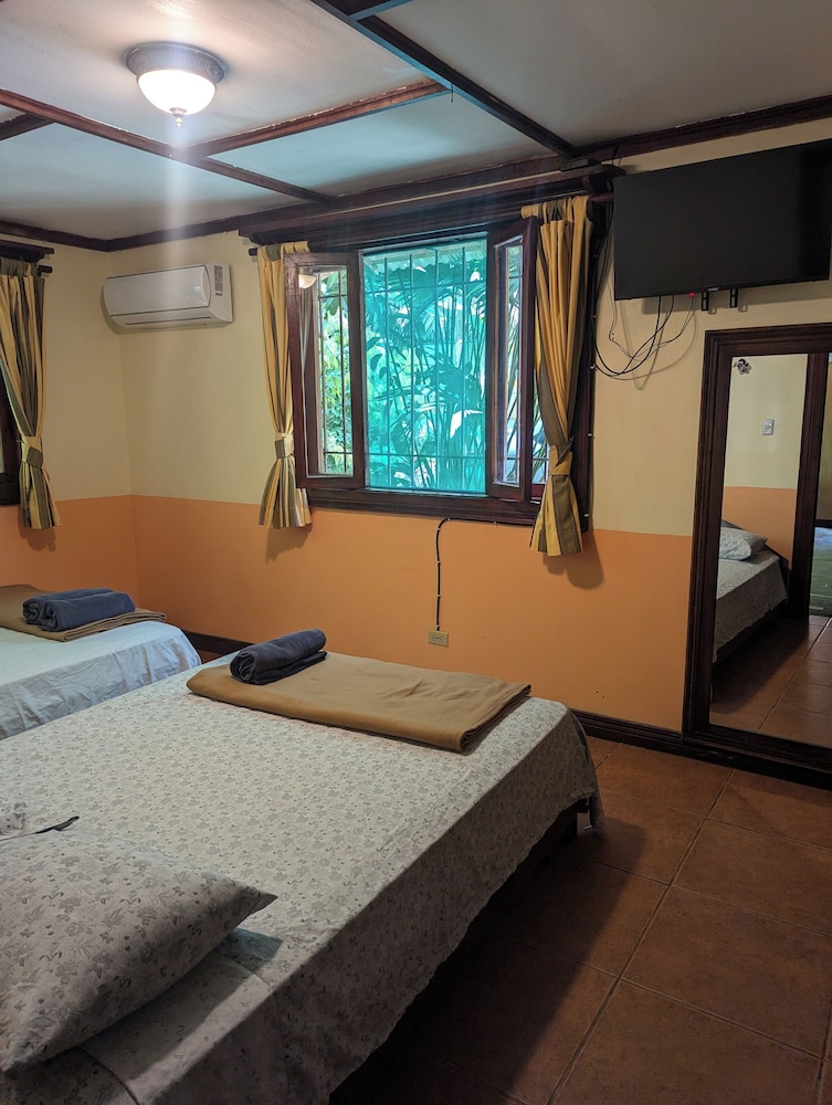Tasty Dayz Hostel view 3