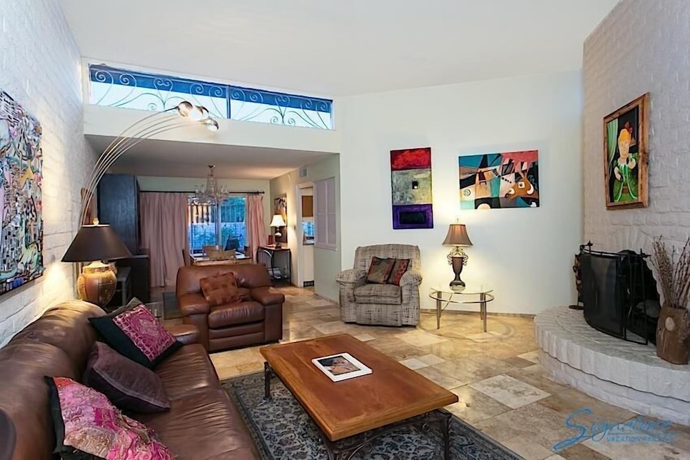 La Vida Local By Signature Vacation Rentals