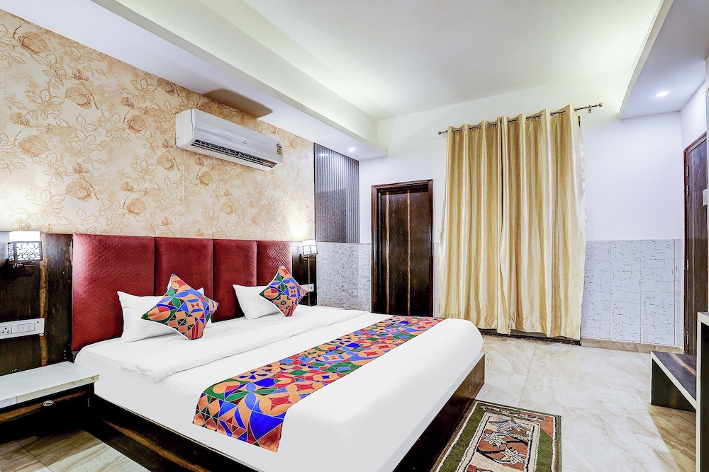 Fabhotel Ramaya Palace