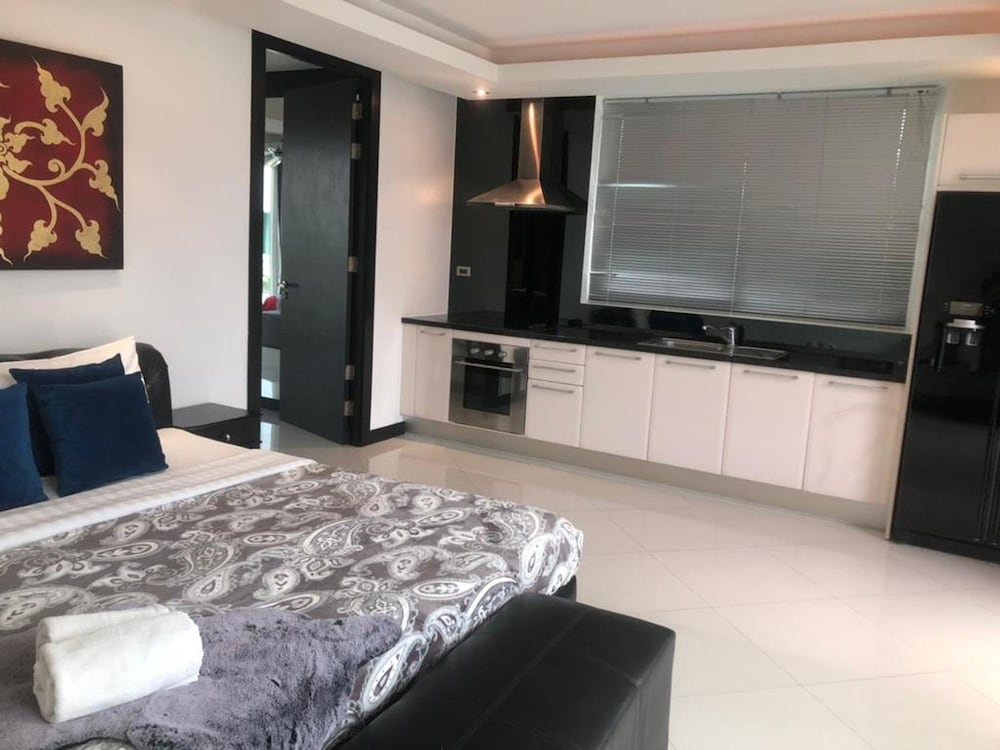 Hollywood Pool Villa Jomtien Pattaya