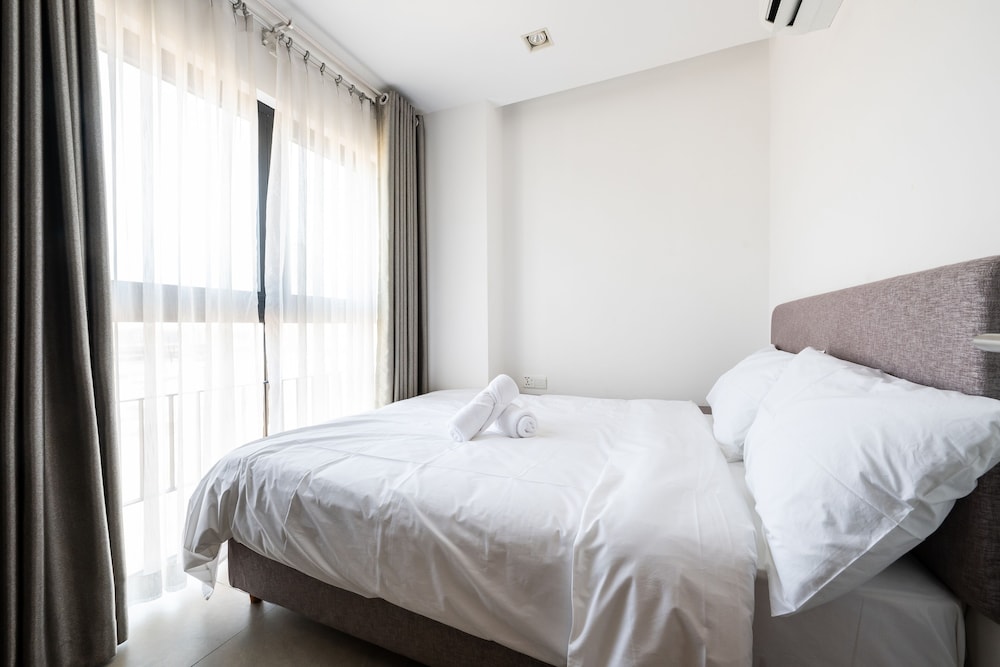 Urban Village Residence Suite by Soben view 3