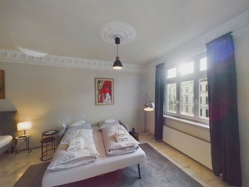 Art Apartments