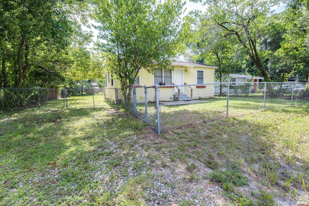 Charming Seminole Heights Getaway