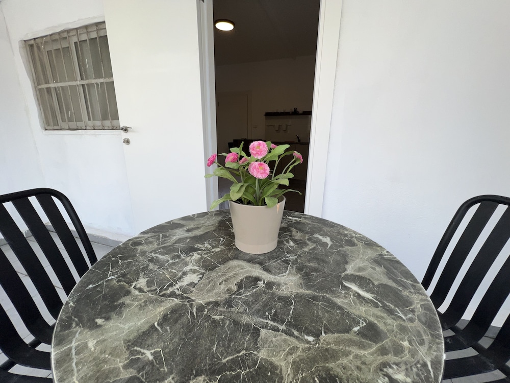 Ha-Carmel Market Apartment