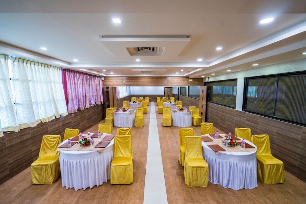 meeting & event spaces