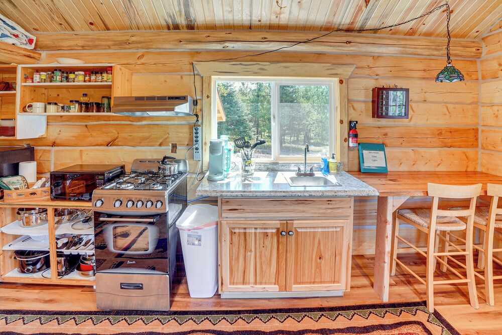 Trout Creek Tiny House w/ Mtn Views & Fireplace view 2