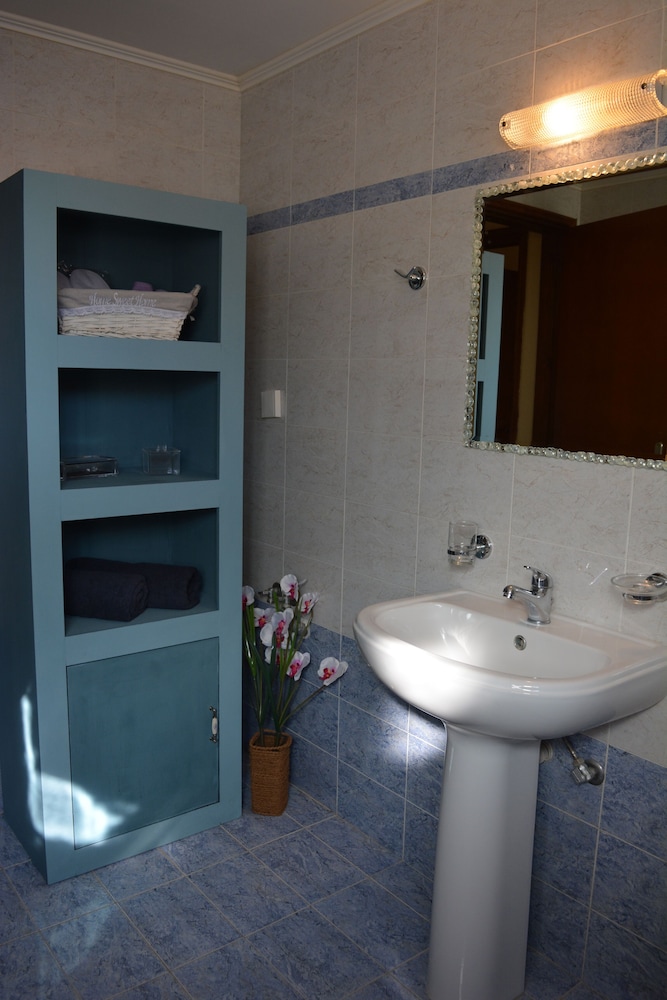 Elianthos Villa