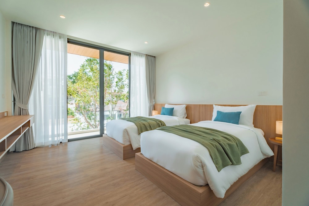 Modern Tropical Pool Villa - Saiyuan