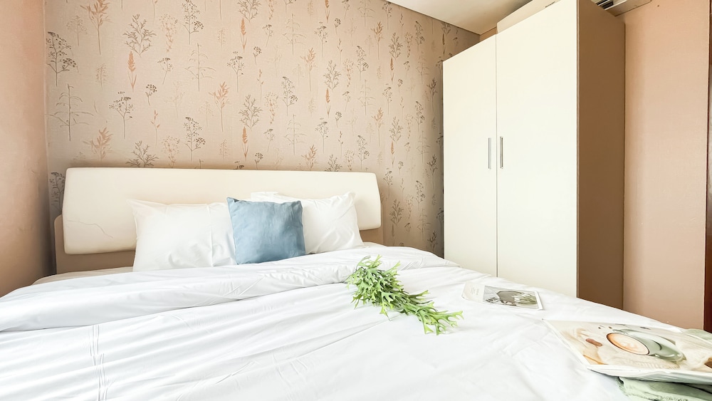 Simply Look 1Br At Vittoria Residence Apartment
