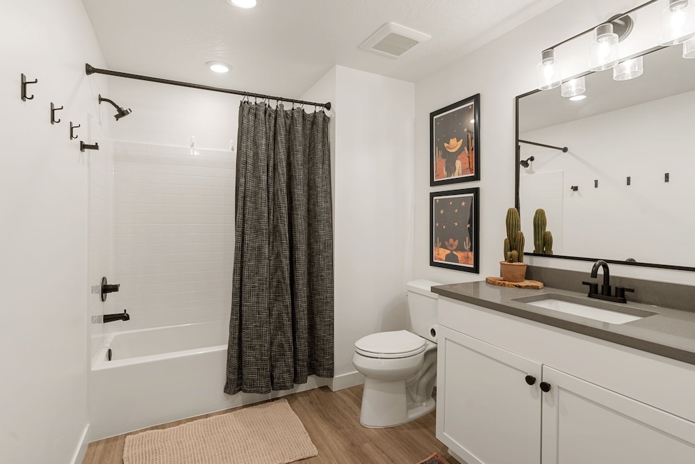 Mane Stay At Terra 3 Bedroom Condo