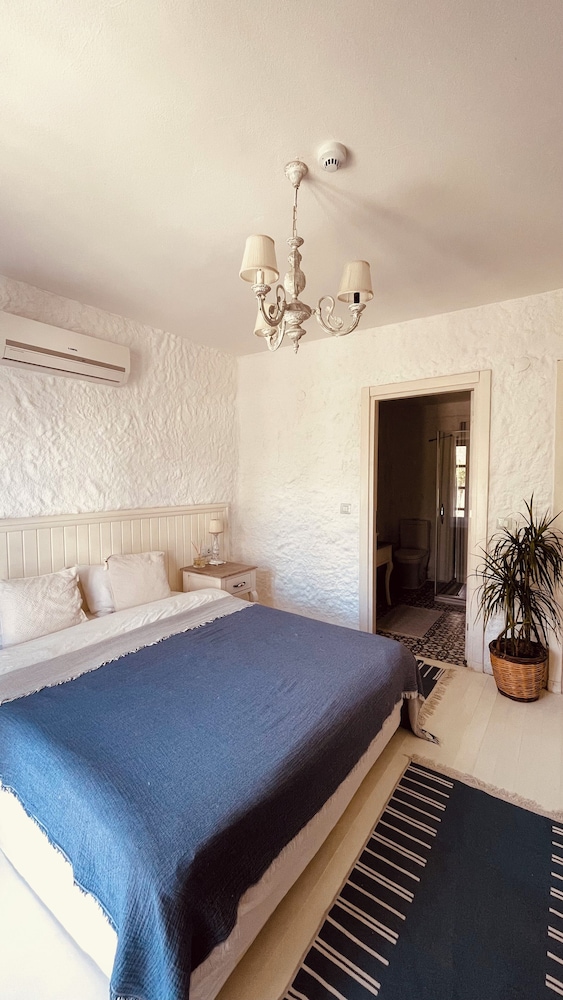 Mina Otel by Adda Alaçatı