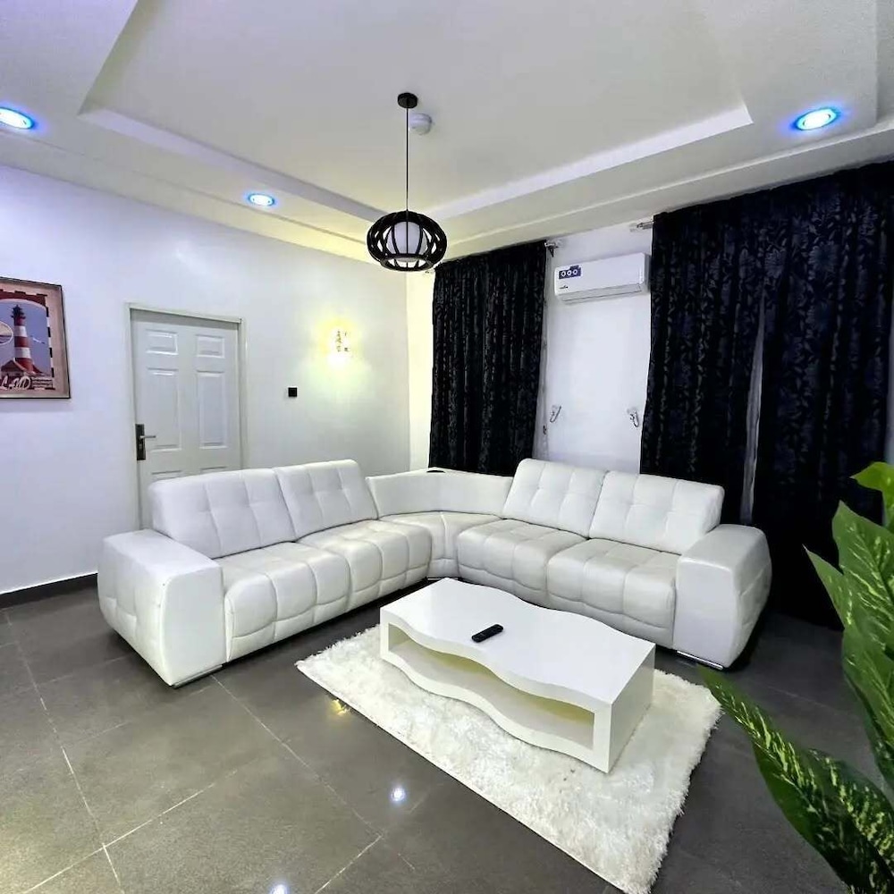 Bott Apartment