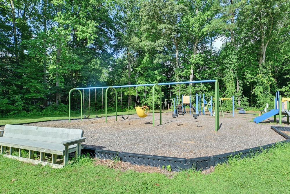 Pool & Marina Access: Lewes Home w/ Fenced Yard!