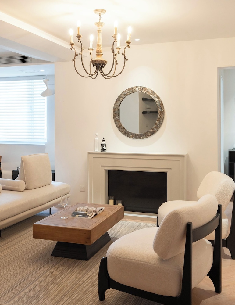 Book and Bed - Xujiahui
