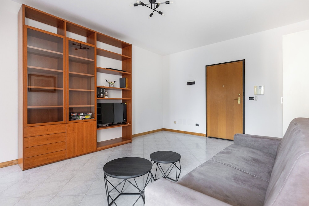 Bologna Modern Apartment by Wonderful Italy