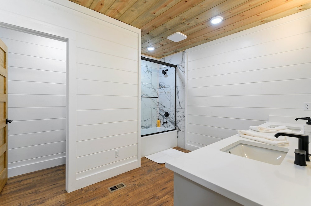 Luxury Retreat in Broken Bow