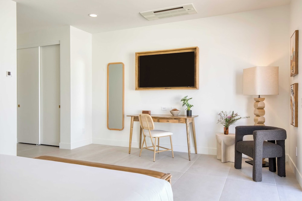 Sleeps 32 2 Villas, Pool, Putting Green+bocce Polo Villas Amara by Avantstay