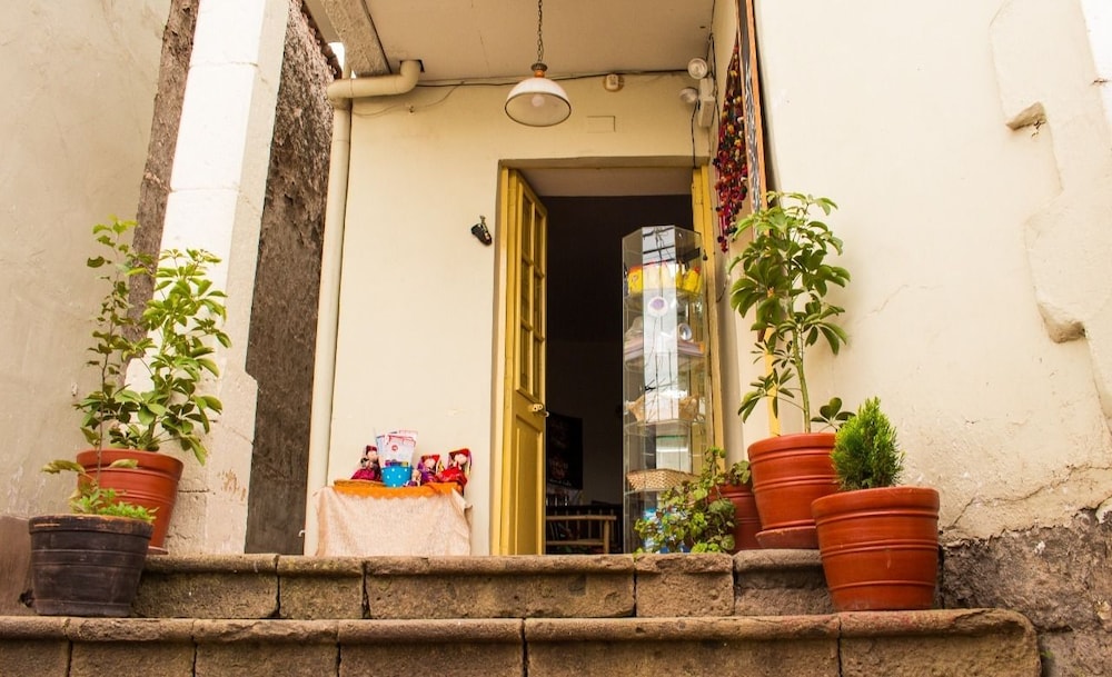 La Chola Hostel