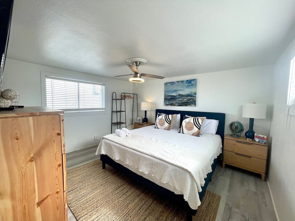 The Wave Cave by Silver Sands Vacation Rentals