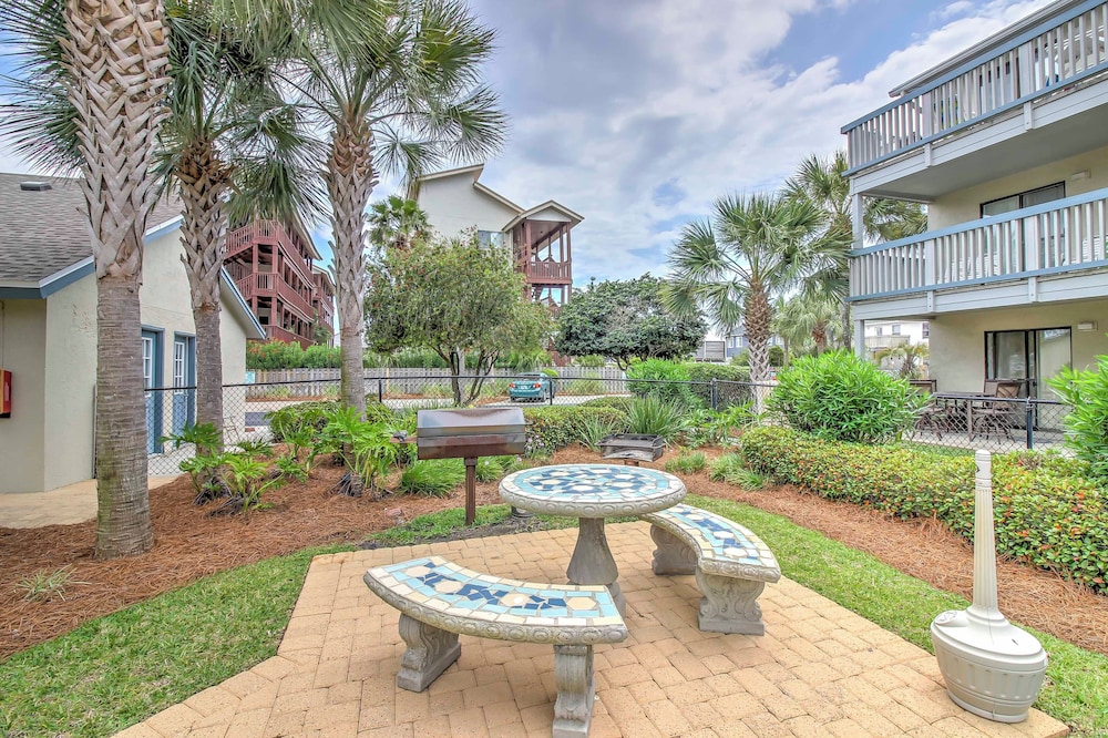 Steps to the Beach: PCB Condo w/ Balcony!
