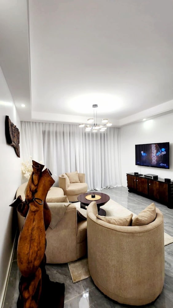 Da'Bryl Luxury Suites view 4