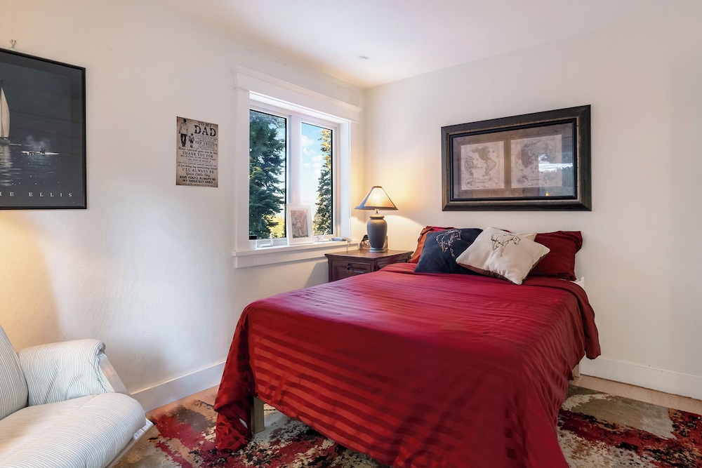 Carnelian Bay Getaway
