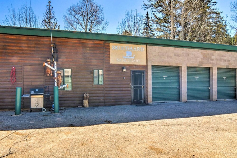 Private Duck Creek Apartment Near Entertainment! in Duck Creek Village, US