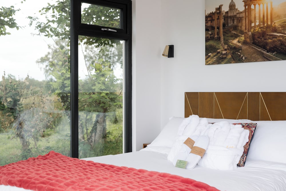 Luxury Waterfront Self-Catering Cabins