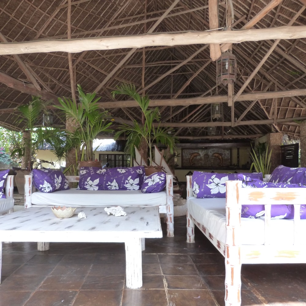 Aquarius Club International Resort