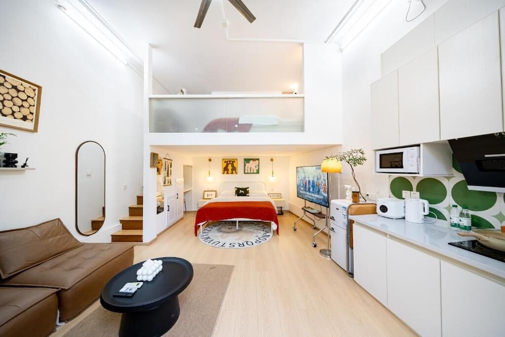 Shanghai Hills & Zinn Courtyard BNB