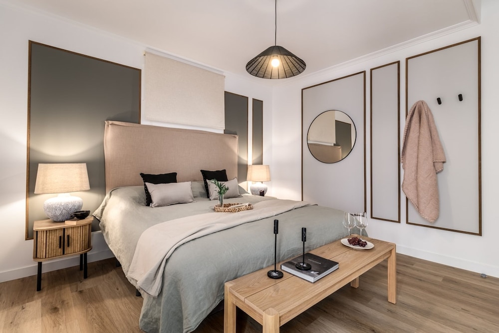 Nicks - 2 Bedrooms in Trafalgar