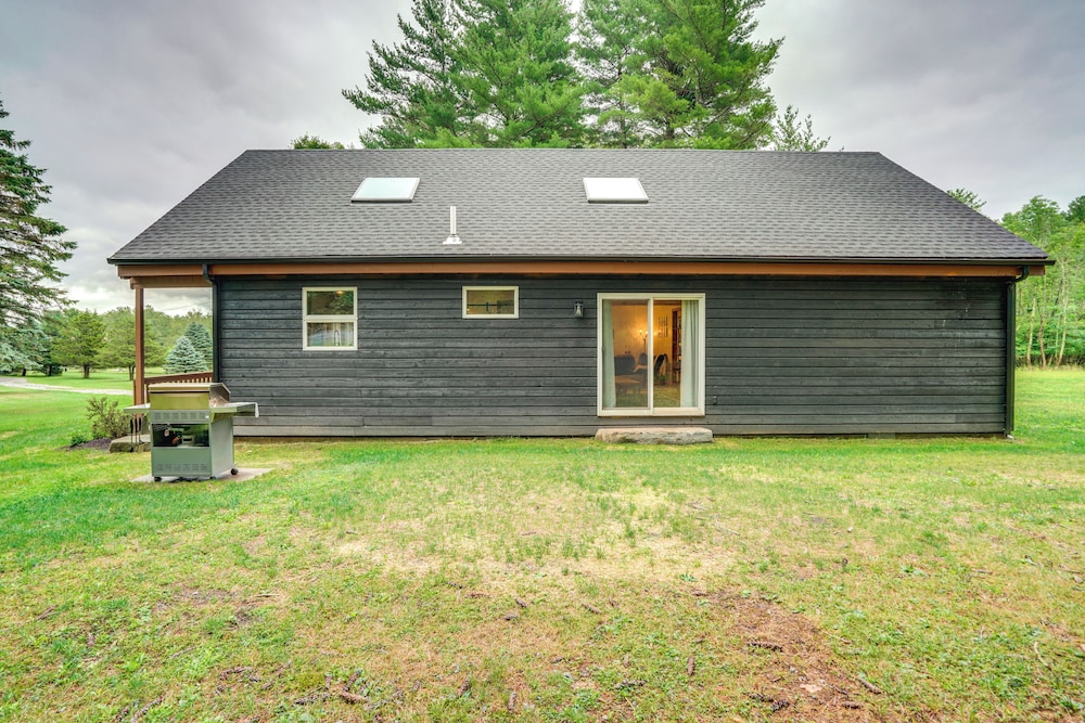 Stylish Catskills Retreat: Year-round Adventure! view 5
