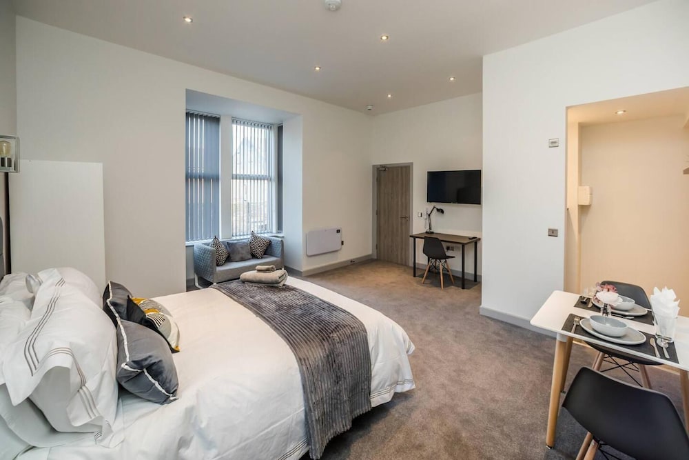 Exquisite Serviced Studio With Private Parking view 4