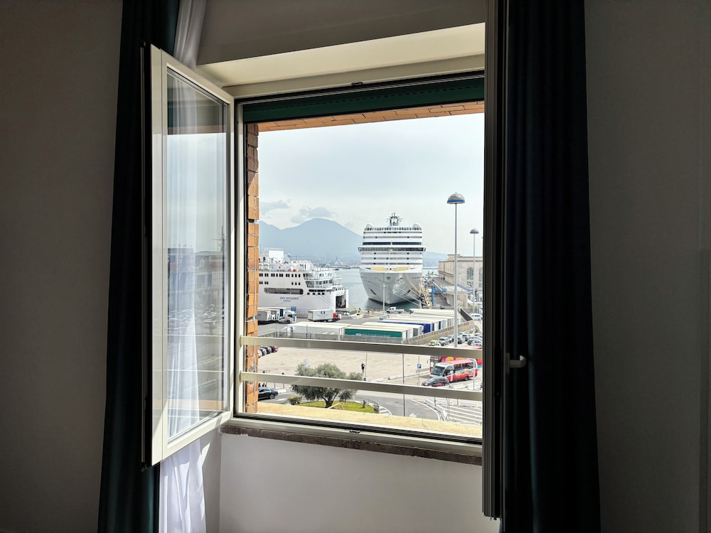 Seaside Suites