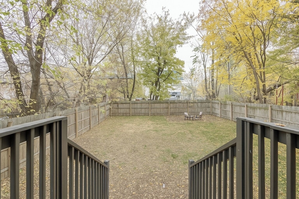 Detroit 6BR House Wifi, Parking, Pet Friendly