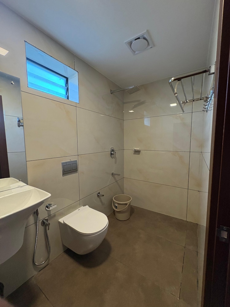 Kanak Residency Kuthuparamba